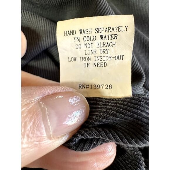 KITTENISH Women's Brooklyn Rae Ribbed Snap Front Fitted Bodysuit Gray Medium - Picture 9 of 10